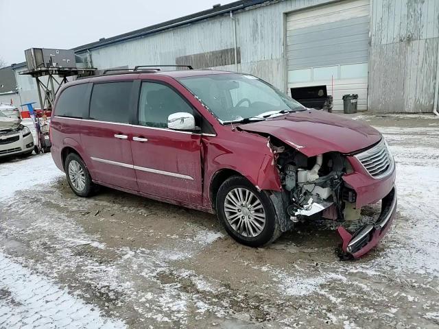 2015 Chrysler Town & Country - Image 12