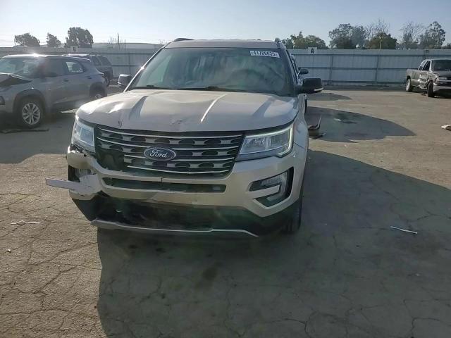 2017 Ford Explorer - Image 12