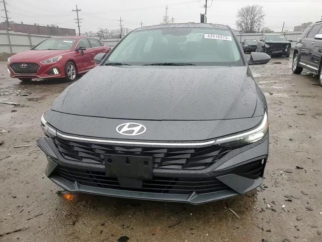 2024 Hyundai Elantra - Image 10