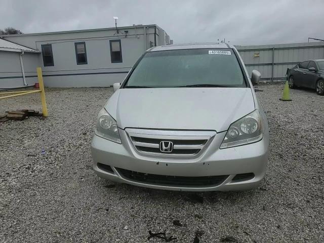 2005 Honda Odyssey - Image 11