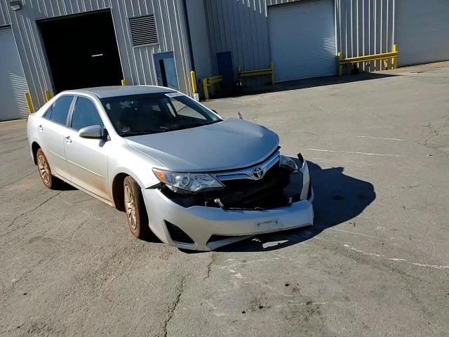 2013 Toyota Camry - Image 11