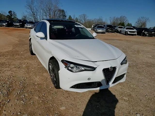 2021 Alfa Romeo Giulia - Image 11