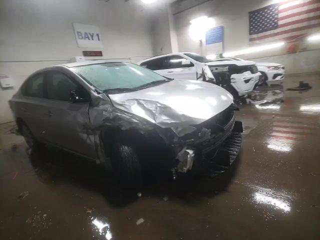 2015 Nissan Sentra - Image 14