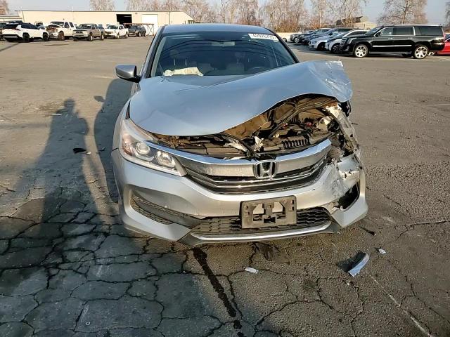2017 Honda Accord - Image 11