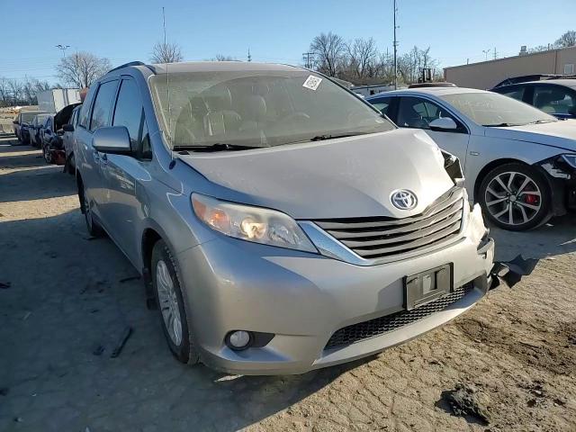 2013 Toyota Sienna - Image 12