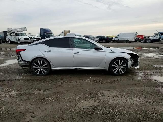 2020 Nissan Altima - Image 10