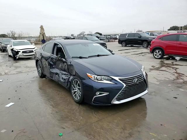 2018 Lexus ES - Image 14