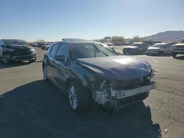 2012 Lexus CT - Image 11