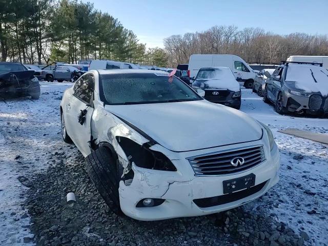 2011 Infiniti G - Image 10