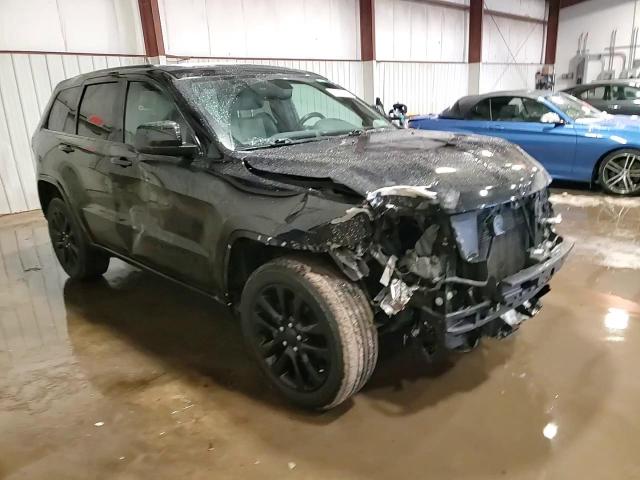 2017 Jeep Grand Cherokee - Image 14