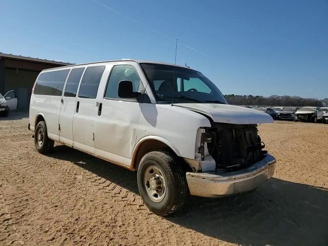 2015 Chevrolet Express - Image 11
