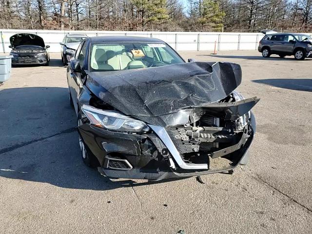 2019 Nissan Altima - Image 11