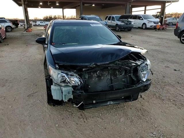 2014 Toyota Camry - Image 13