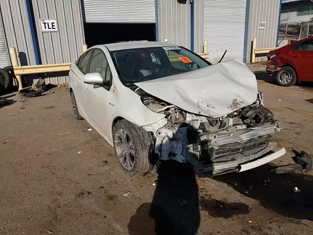 2016 Toyota Prius - Image 11
