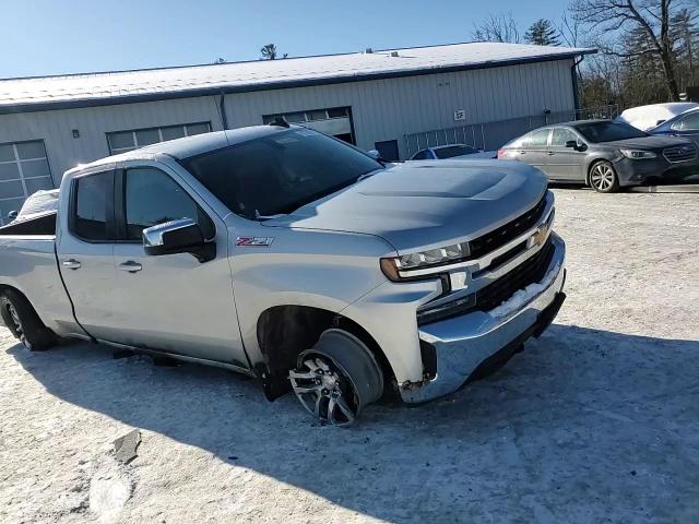 2019 Chevrolet Silverado - Image 13