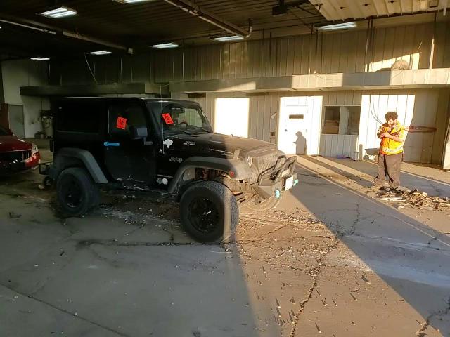 2010 Jeep Wrangler - Image 14