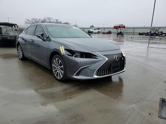 2019 Lexus ES - Image 11