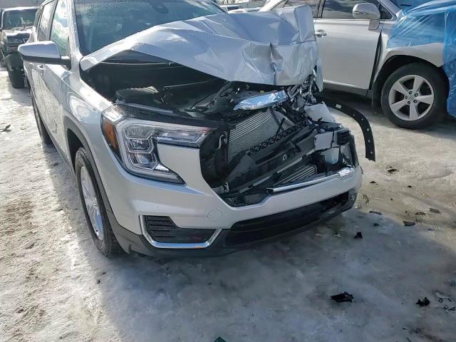 2022 GMC Terrain - Image 14
