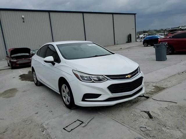 2018 Chevrolet Cruze - Image 13