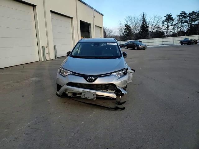 2018 Toyota RAV 4 - Image 12