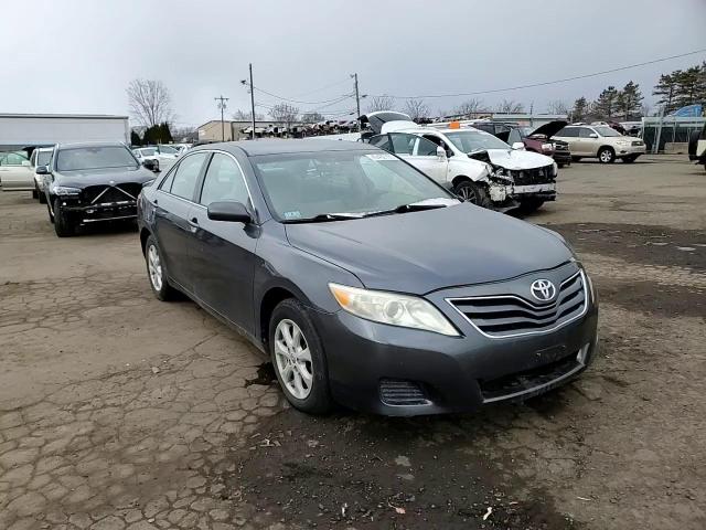 2011 Toyota Camry - Image 10