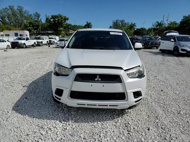 2012 Mitsubishi Outlander - Image 14