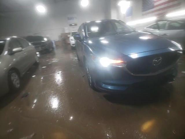 2017 Mazda CX-5 - Image 13