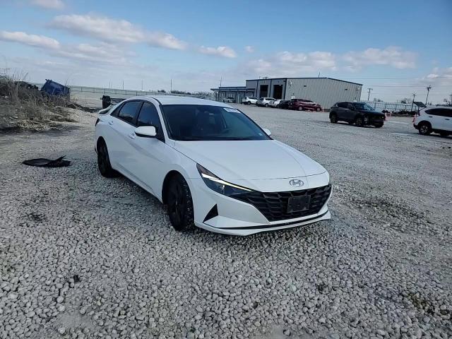 2023 Hyundai Elantra - Image 11