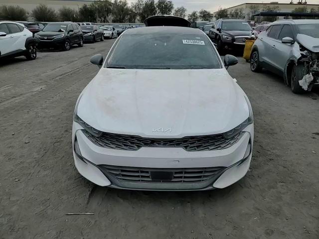 2022 Kia K5 - Image 10
