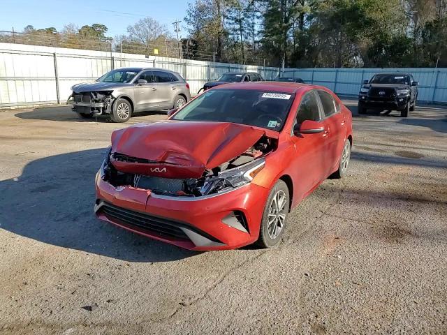 2022 Kia Forte - Image 11