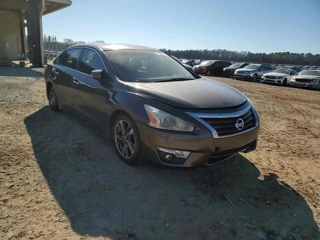2015 Nissan Altima - Image 13