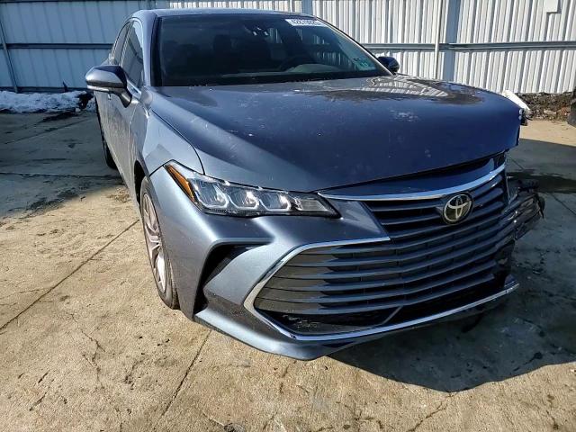 2019 Toyota Avalon - Image 11