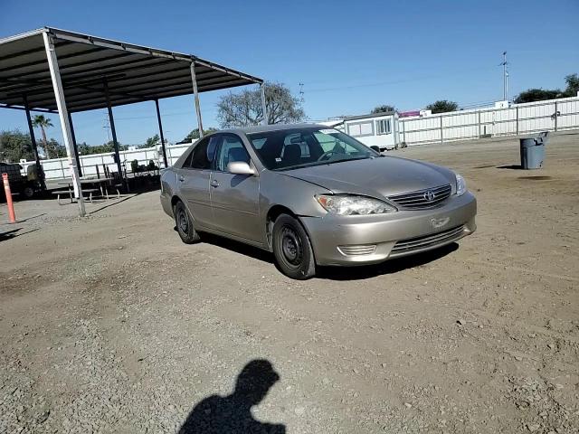 2005 Toyota Camry - Image 11