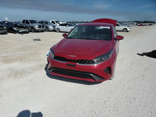 2022 Kia Forte - Image 11