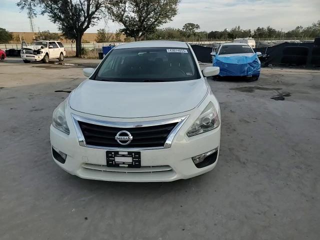 2014 Nissan Altima - Image 11