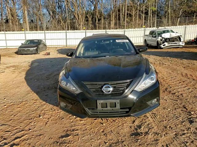2018 Nissan Altima - Image 11