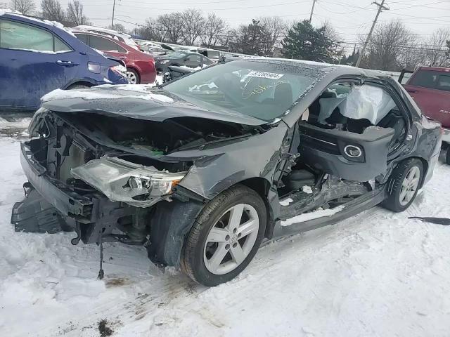 2012 Toyota Camry - Image 11
