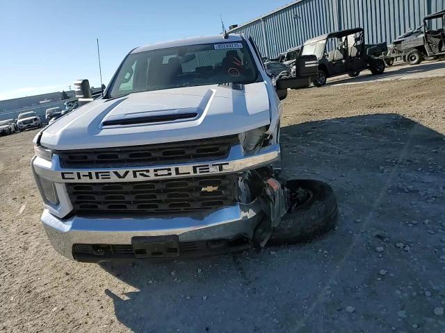 2022 Chevrolet Silverado - Image 11