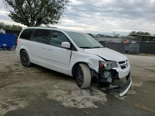 2016 Dodge Caravan - Image 12