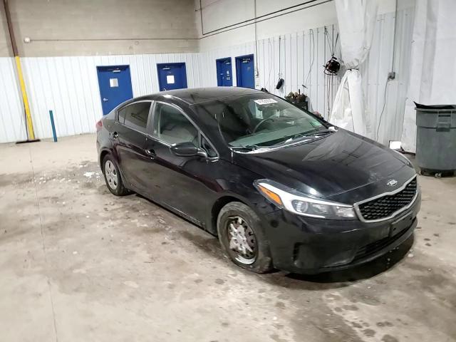 2018 Kia Forte - Image 13