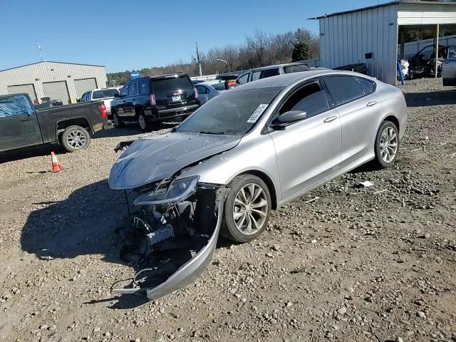 2015 Chrysler 200 - Image 11
