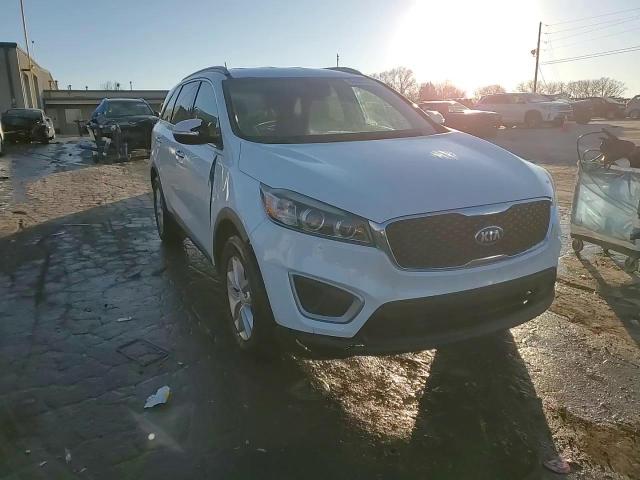 2017 Kia Sorento - Image 14