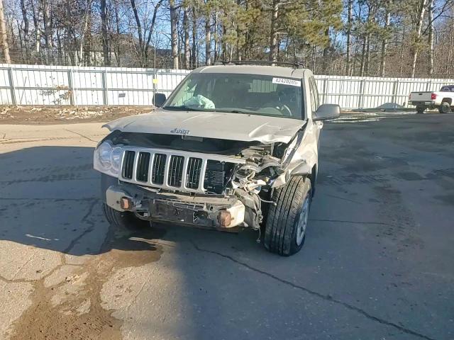 2007 Jeep Grand Cherokee - Image 11
