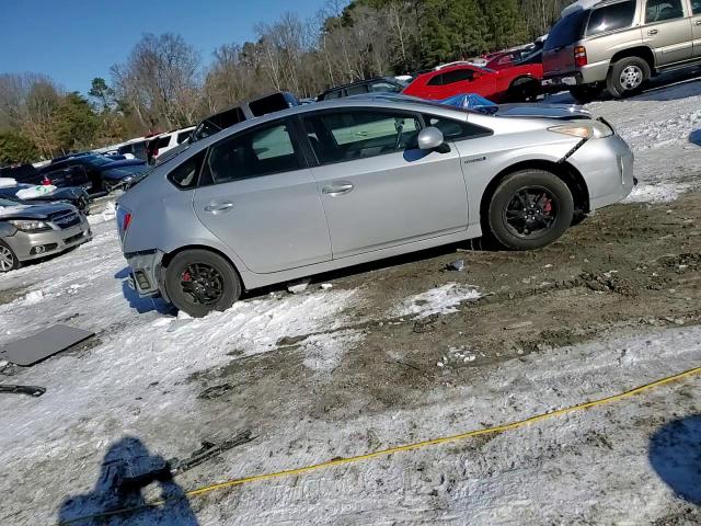 2012 Toyota Prius - Image 14