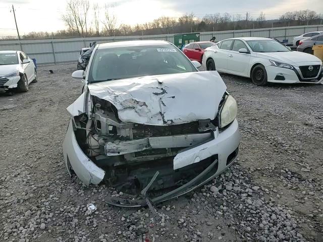 2011 Chevrolet Impala - Image 10
