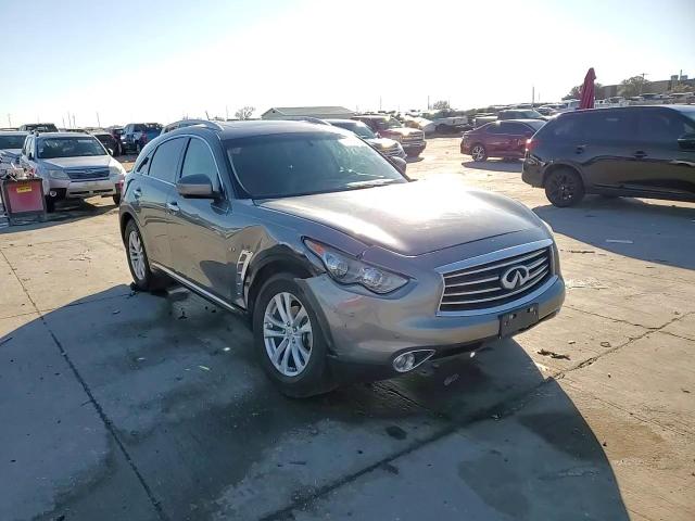2016 Infiniti QX70 - Image 14