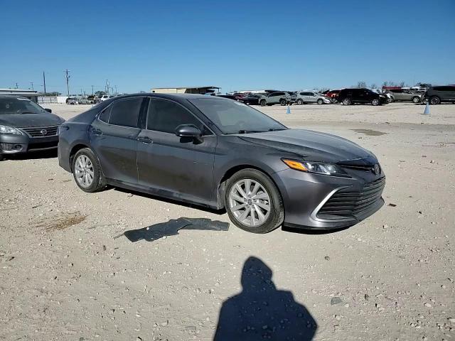 2022 Toyota Camry - Image 11