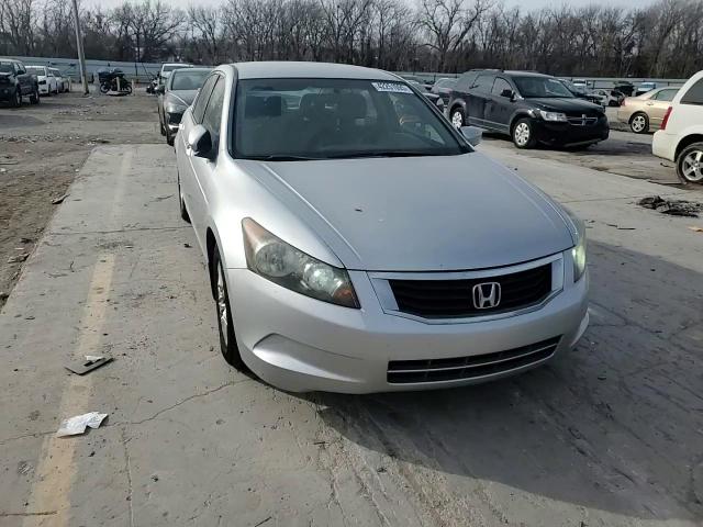 2009 Honda Accord - Image 11