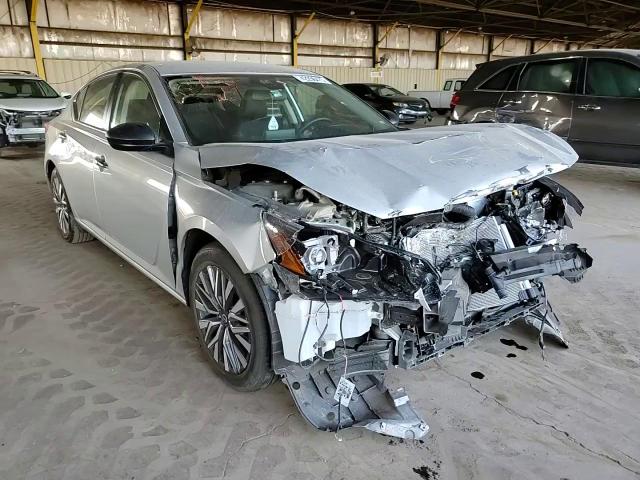 2024 Nissan Altima - Image 10