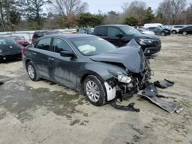 2016 Nissan Altima - Image 13